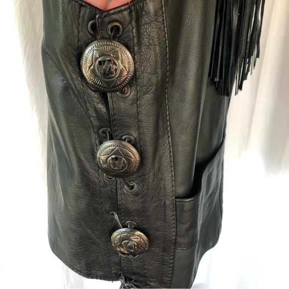 🌾 Vintage Fringe Leather Vest with Chain Extensions - Picture 4 of 6
